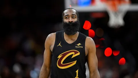 猛龙逆转篮网11连败，巴恩斯33+13+5，拉塞尔首秀22分8板助力取胜